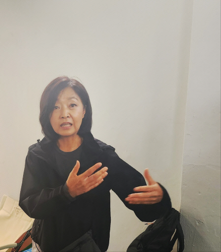 26일 서울 용산구 레이어20에서 열린 '코오롱스포츠 50주년 기자간담회'에서 한경애 코오롱스포츠 부사장이 취재진에게 R&D(연구개발) 계획에 대해 설명하고 있다.